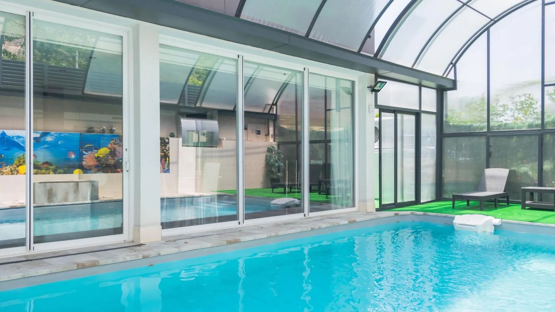 Luxurious Villa Marly II Castelldefels